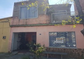 423 Zagnoli, Durazno, 5 Habitaciones Habitaciones, ,2 BathroomsBathrooms,Casa,En venta,Zagnoli,1957