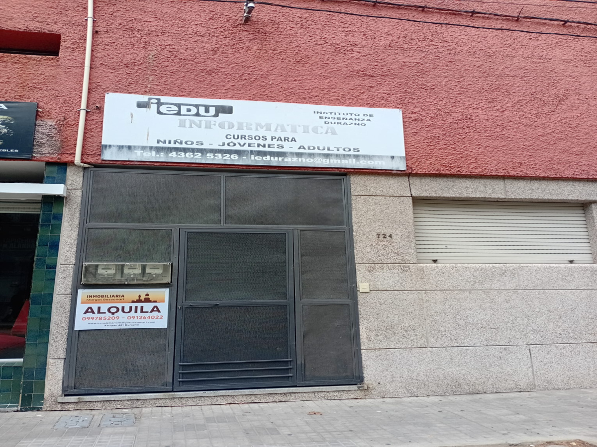 726 Oribe, Durazno, 3 Habitaciones Habitaciones, 0 ,2 BañoBaño,Casa,En alquiler,Oribe,0,1985