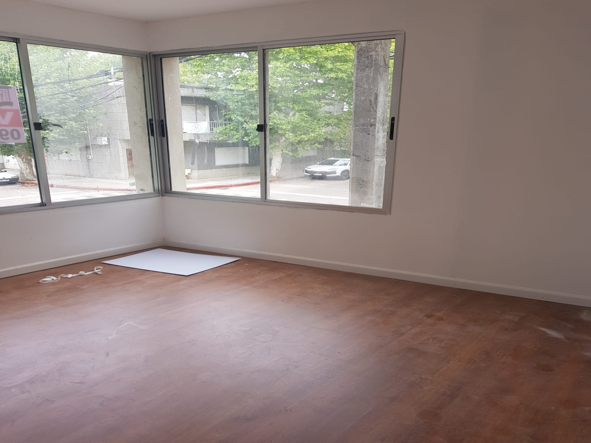 18 de Julio, Durazno, 0 , 0 ,0,Apartamento,En alquiler,18 de Julio,0,1987