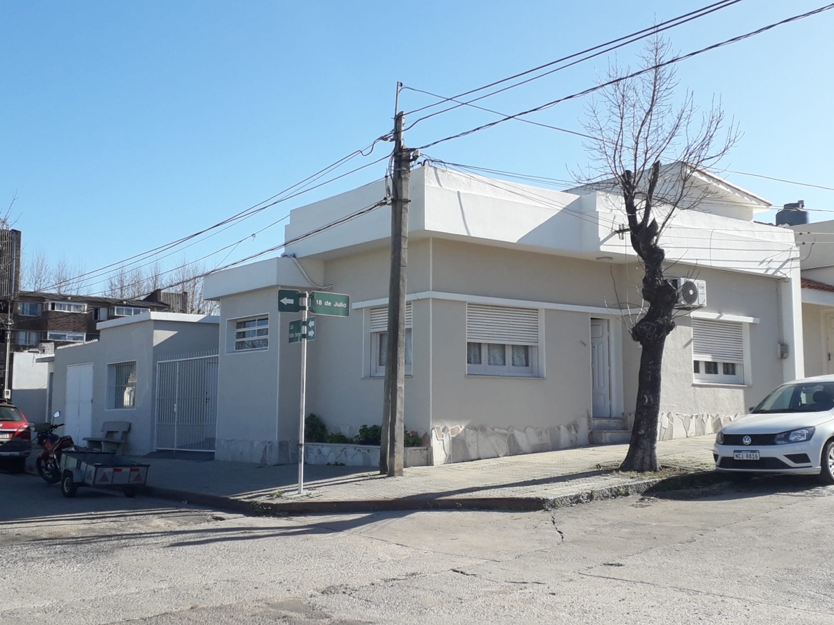 18 de Julio, Durazno, 3 Habitaciones Habitaciones, ,2 BathroomsBathrooms,Casa,En venta,18 de Julio,1762