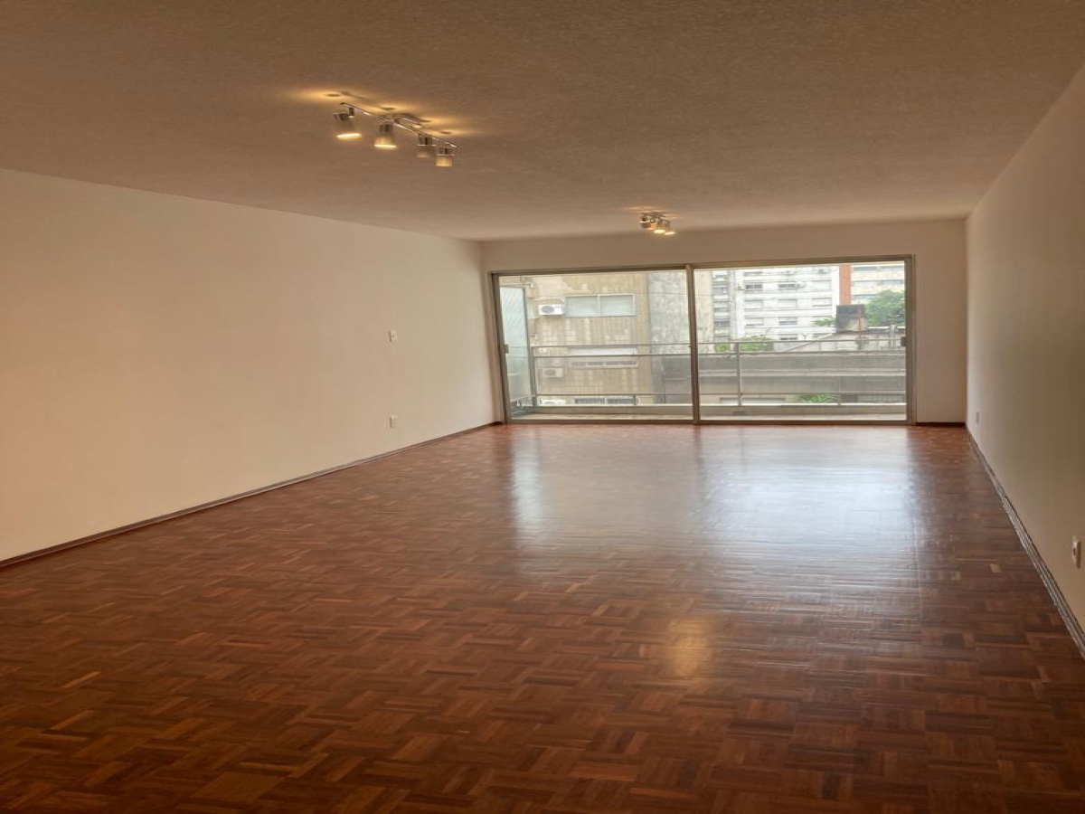 3272 Miguel Barreiro, Montevideo, 3 Habitaciones Habitaciones, ,3 BathroomsBathrooms,Apartamento,En venta,Miguel Barreiro,1764