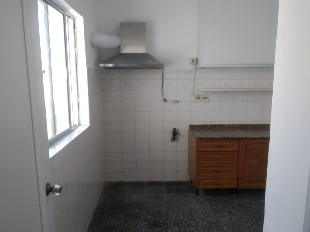 18 de Julio, Montevideo, ,Casa,En venta,18 de Julio,1811