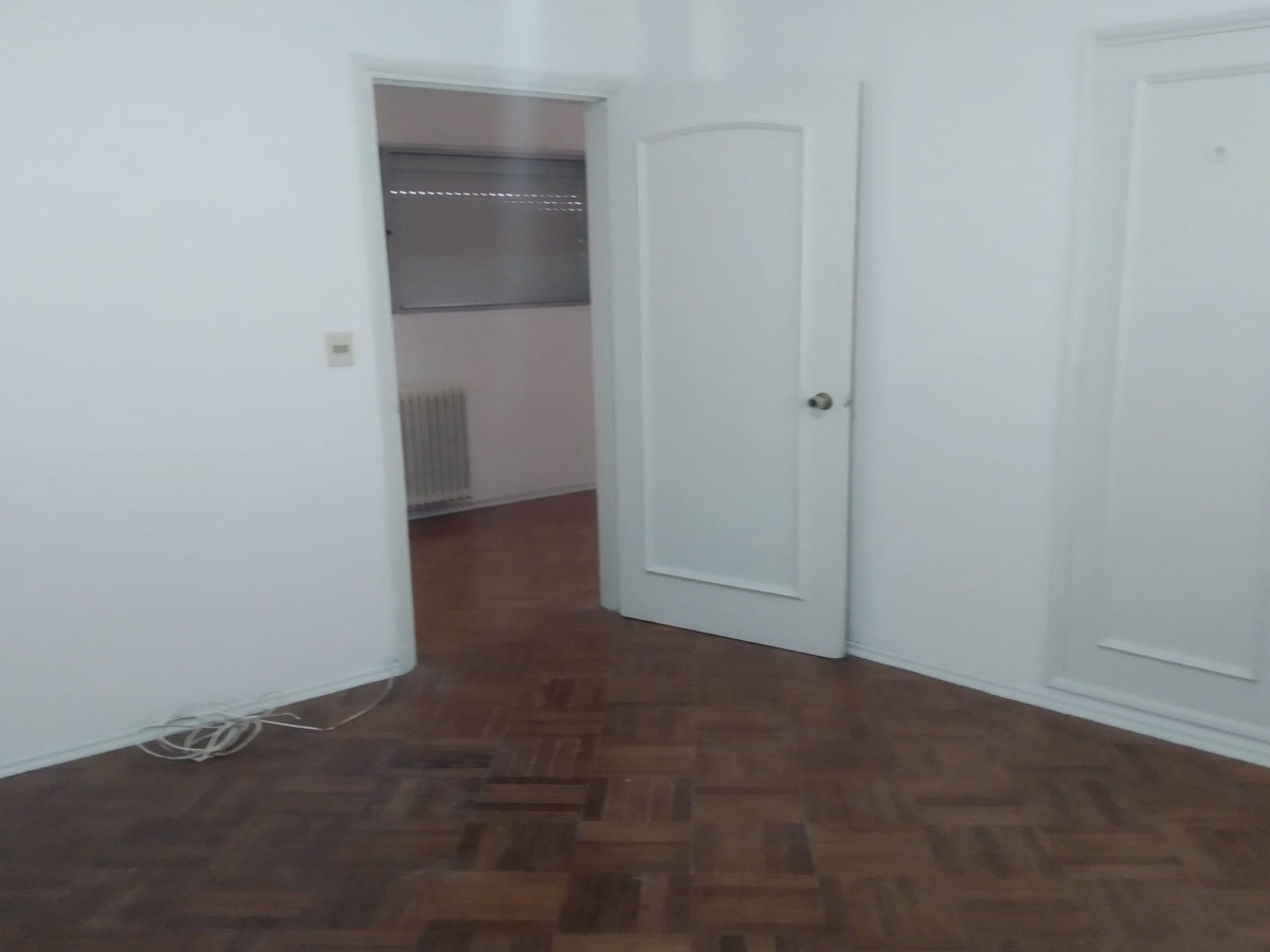 18 de Julio, Montevideo, ,Casa,En venta,18 de Julio,1811