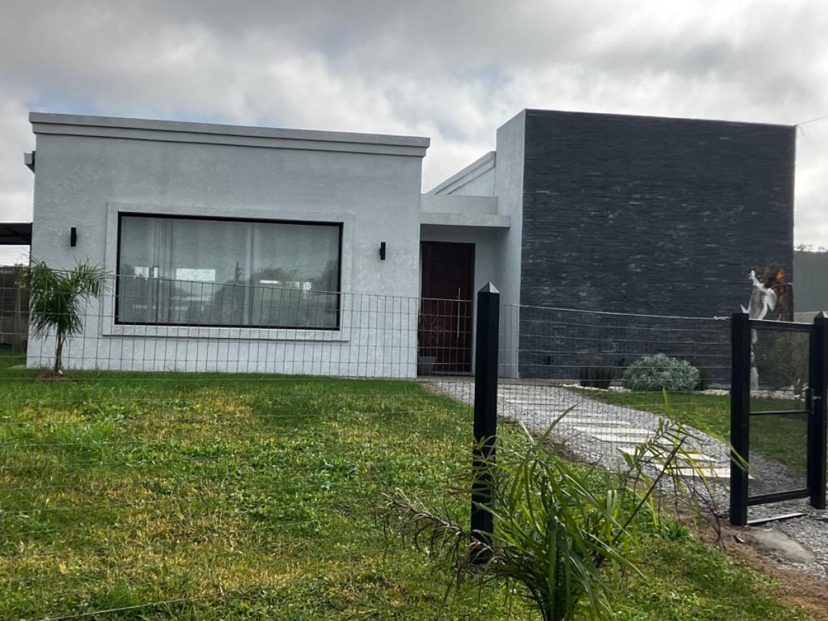 Ruta 5, Durazno, 3 Habitaciones Habitaciones, ,2 BathroomsBathrooms,Casa,En venta,Ruta 5,1828