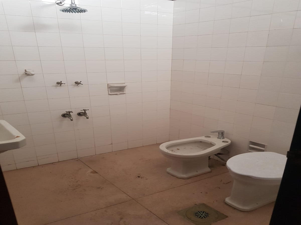 526 Zorrilla, Durazno, 8 Habitaciones Habitaciones, ,4 BathroomsBathrooms,Casa,En alquiler,Zorrilla,1877