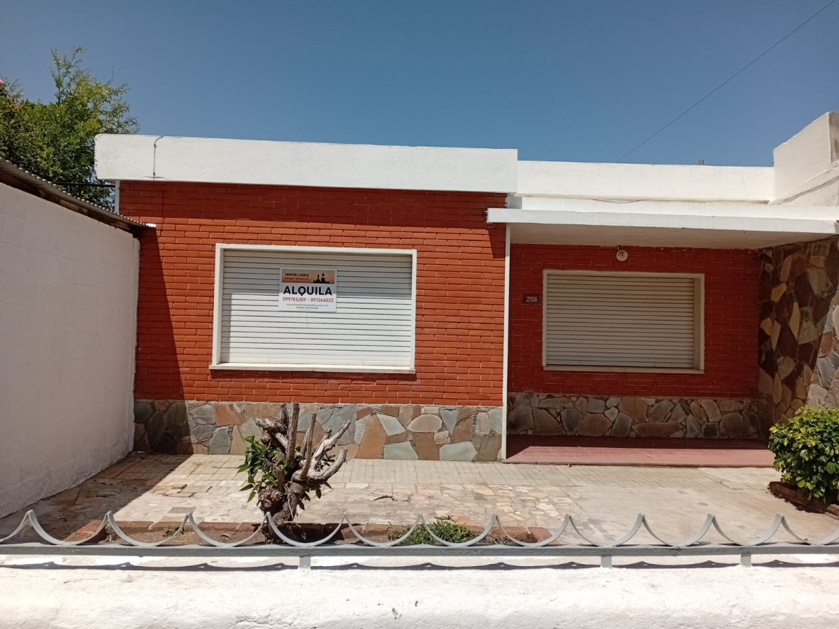 256 Batlle, Durazno, 2 Habitaciones Habitaciones, 0 ,1 BañoBaño,Casa,En alquiler,Batlle,0,1905