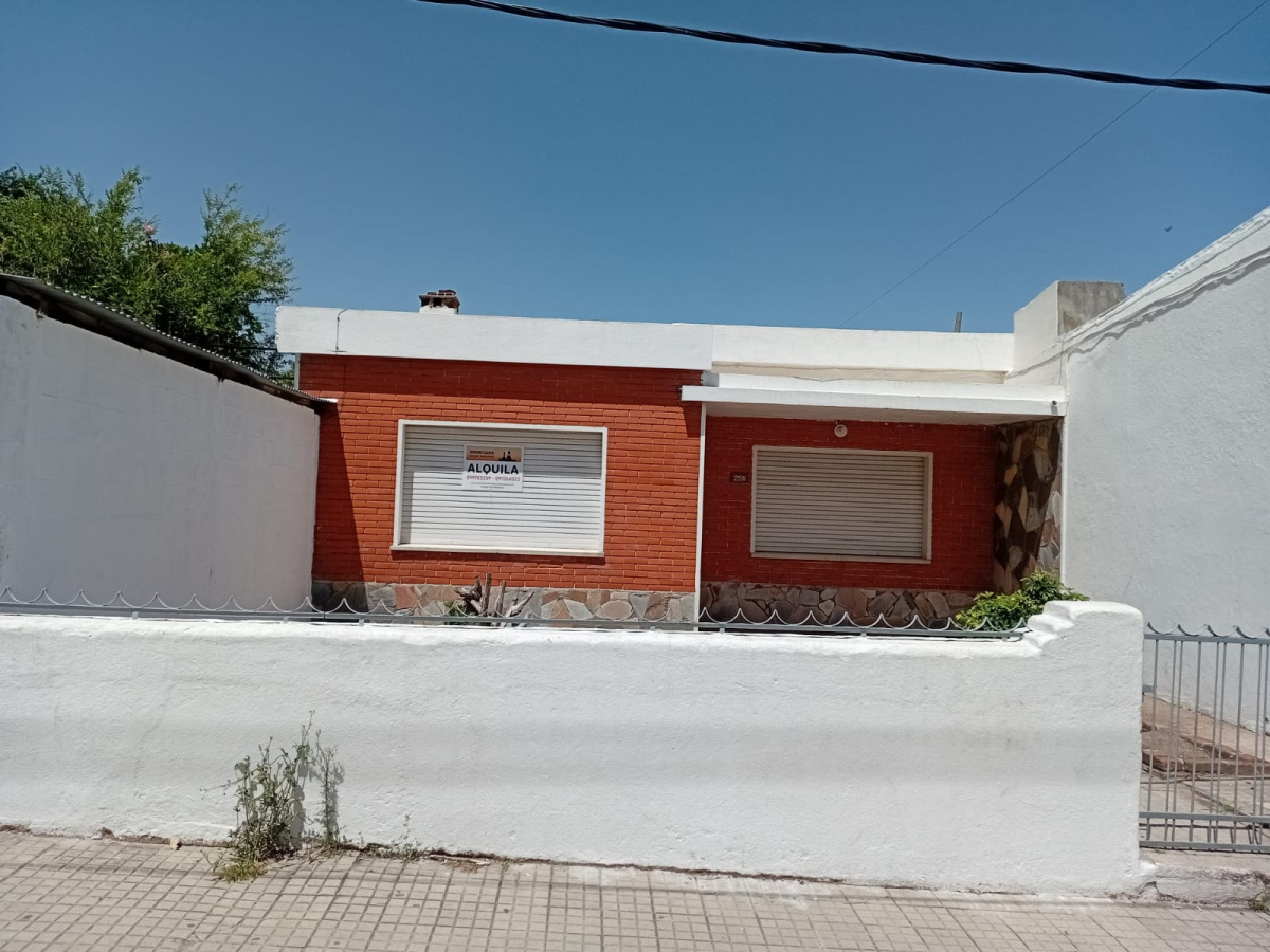 256 Batlle, Durazno, 2 Habitaciones Habitaciones, 0 ,1 BañoBaño,Casa,En alquiler,Batlle,0,1905